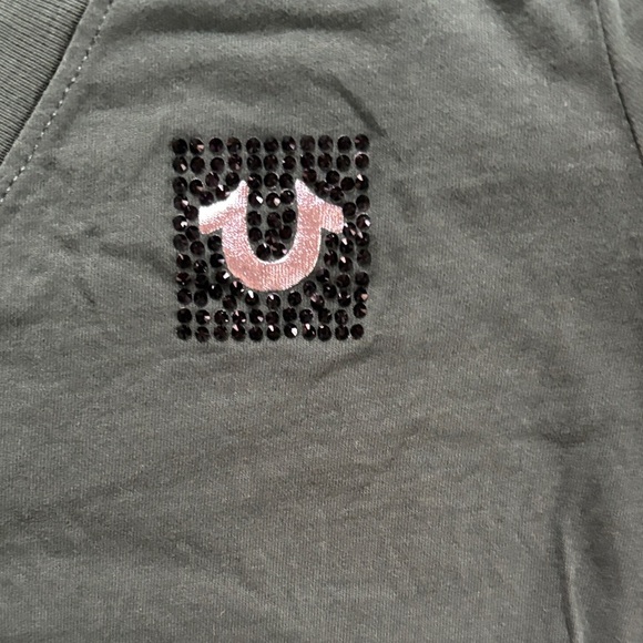 True Religion Women's Dark Green V-Neck Tee - Picture 2 of 6